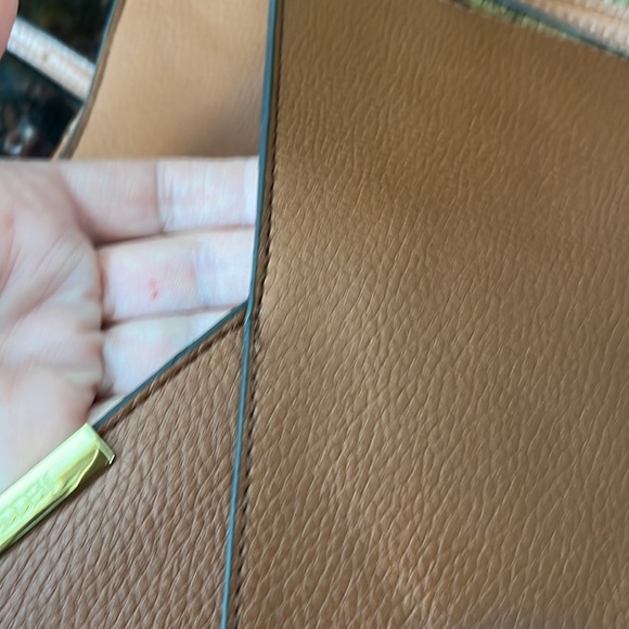 Steve Madden Camel Color Pebbled Grain Faux Leather Crossbody Bag - Picture 12 of 15